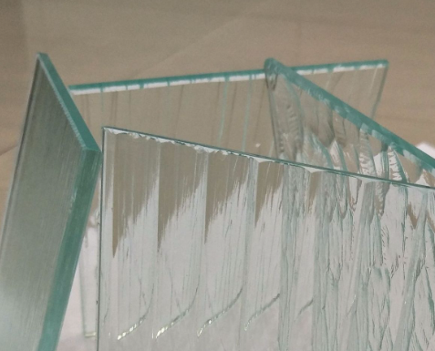 如何選擇鋼化（huà）玻璃，這些知識需要知道